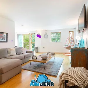  Apartment Large Boutique Harbourside Apartment - Football Table (Adults Only)